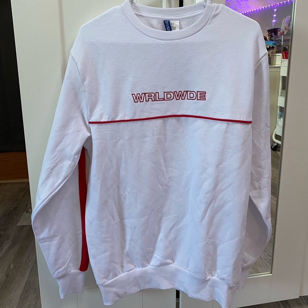 White graphic sweatshirt